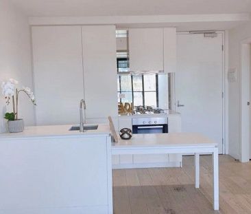 Unfurnished 1 bedroom 1 bathroom 1 study with spacious balcony for ... - Photo 2