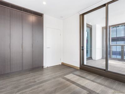 Two bedroom with Harbour Bridge View - Photo 1