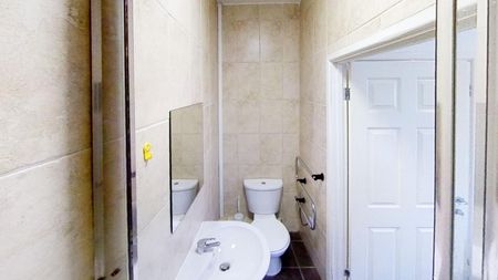 Pocklingtons Walk, Leicester - Photo 2