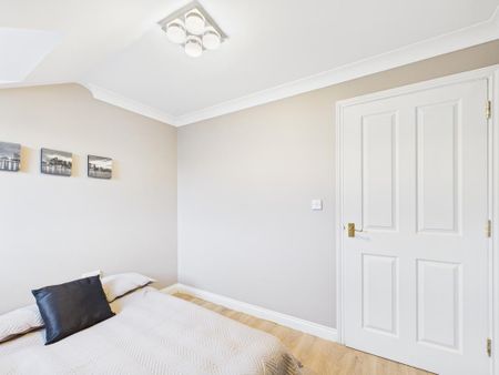 2 bedroom flat to rent - Photo 5