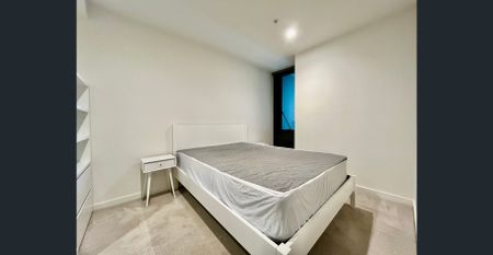 Fully Furnished 1 Bedroom & 1 Bathroom @Mackenzie CBD - Photo 2