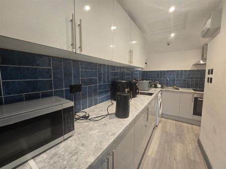 Wheatley Crescent, Hayes UB3, London - Photo 4