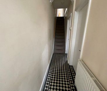 4 bedroom terraced house to rent - Photo 5