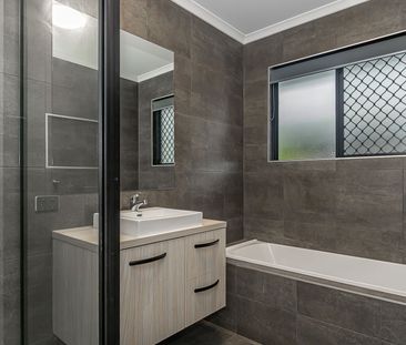 14 Wigton Court, Bushland Beach - Photo 6