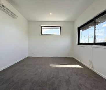 Brand New Boutique Townhouses - ONLY ONE LEFT! - Photo 5