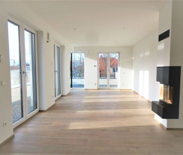 Exklusives Penthouse, 3-R-Whg. m. großem Arbeitsbereich, Kamin, EBK... - Photo 2