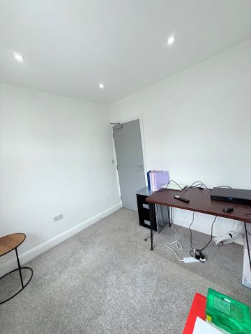 Room in a Shared House, Northumberland Road, HA2 - Photo 4