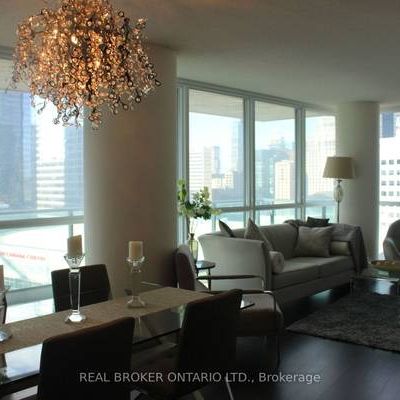 33 Bay St Entertainment district + den parking included! - Photo 4