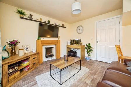 4 bedroom townhouse to rent - Photo 2