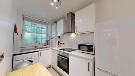 3 bedroom flat to rent - Photo 4