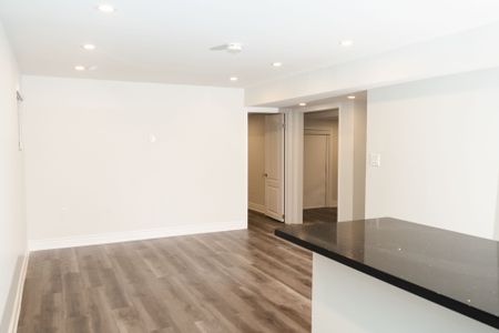 For Lease - 812 Magnolia Terrace, Milton, Ontario - Photo 2