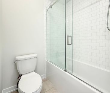For Lease - 28 Bullata Lane, Richmond Hill, Ontario - Photo 6