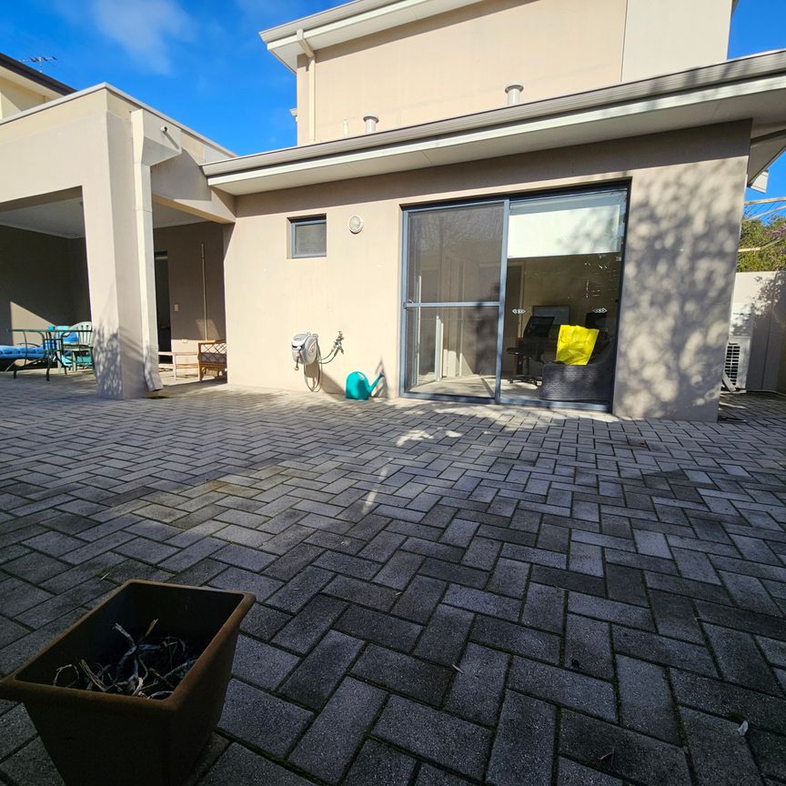 Maylands - Photo 1