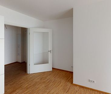Kronsrode Mitte: Kompakte 1-Zimmer-Wohnung mit Einbauküche und Terrasse - Foto 1