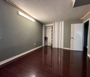 For Lease - 4 Lisa Street Unit# 1405, Brampton, Ontario - Photo 2