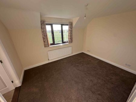 4 bedroom detached house to rent - Photo 4