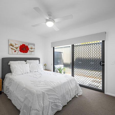 Modern Townhouse Moments from Buderim Village - Photo 3