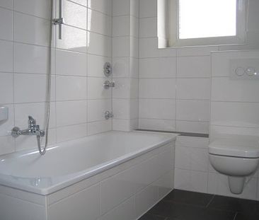 Ihre neue Wohnung: günstige 4-Zimmer-Wohnung - Foto 1