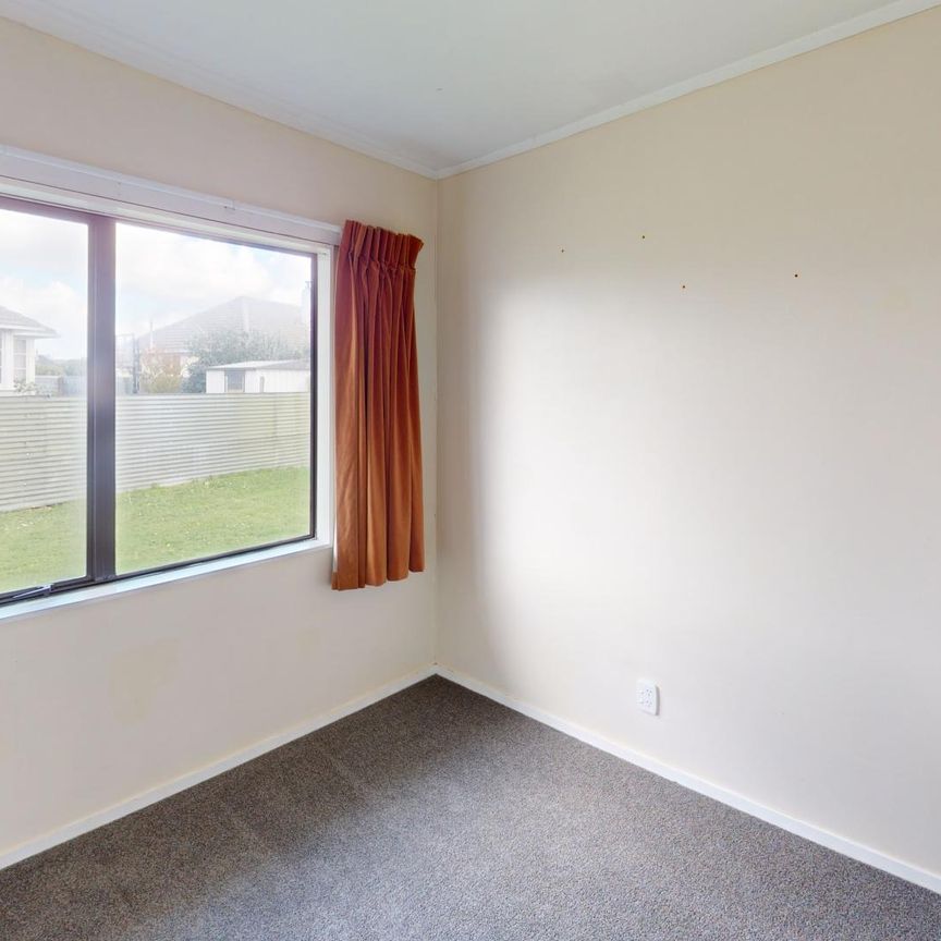 Roslyn - 3 Bedrooms - Photo 1