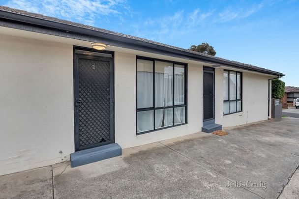 2/28 Irvine Crescent, Brunswick West - Photo 1