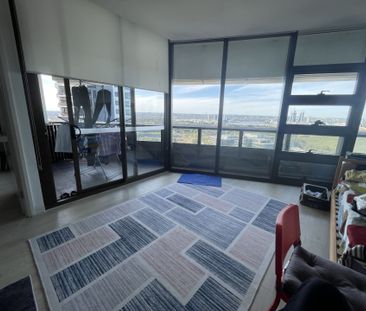 Stunning 1-Bedroom Apartment With View For Lease - Photo 3