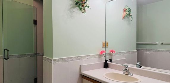 For Lease - 325 Wilfred Avenue, Toronto, Ontario - Photo 2