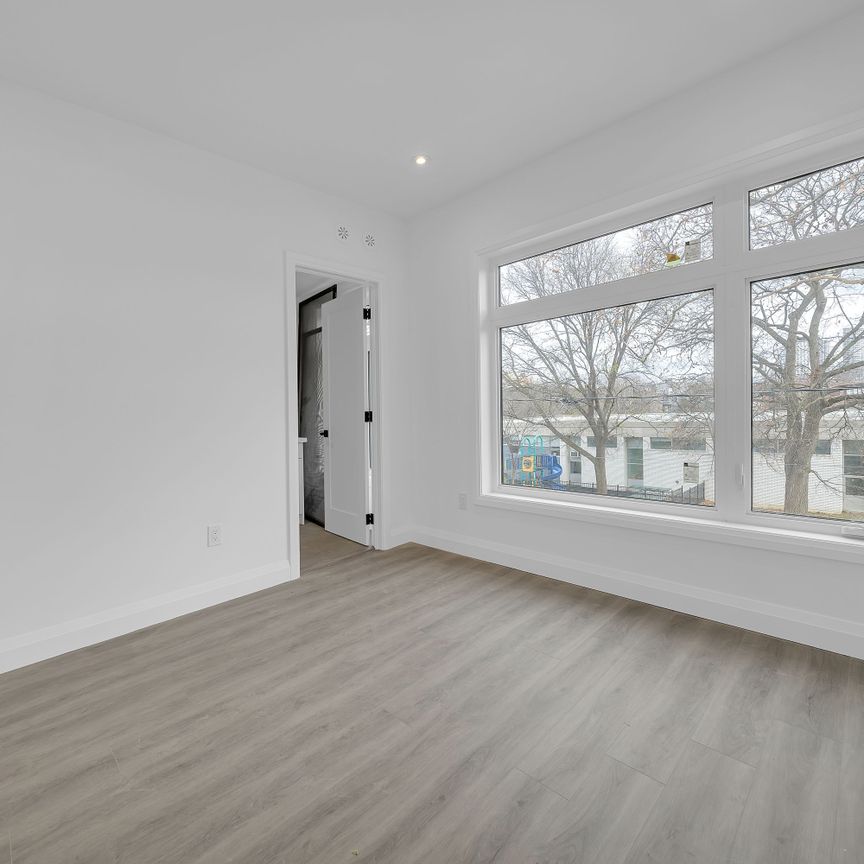 For Lease - 474 Montrose Avenue Unit# Second, Toronto, Ontario - Photo 1