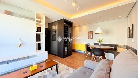 Apartamento com 2 quartos e 64m² para alugar em Jardim Itu Sabará, Porto Alegre. - Photo 2