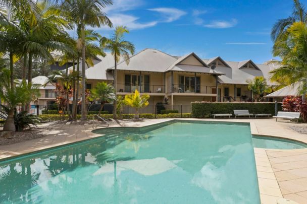 Luxury Lifestyle in Premier Location - Within an easy walk to the Beach - Photo 1