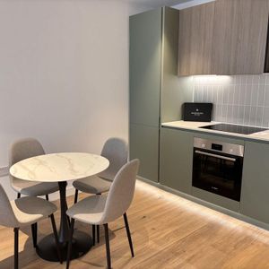 2 bedroom apartment to rent - Photo 2