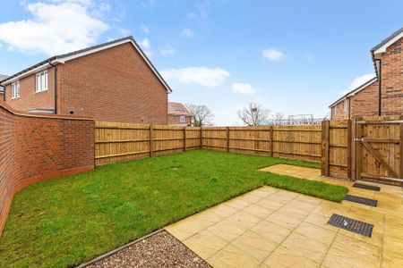 3 bedroom detached house to rent - Photo 2