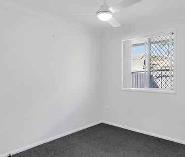 Beautifully Renovated Unit in a Fantastic Location - Photo 1