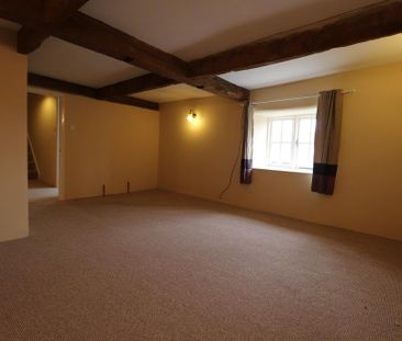 2 bedroom cottage to rent - Photo 2