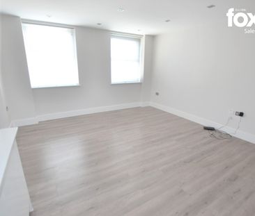 2 bed flat to rent in Victoria House, Princes Road, Ferndown, Dorse... - Photo 4