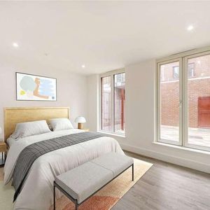 Greenwich High Road, Greenwich, SE10 - Photo 2