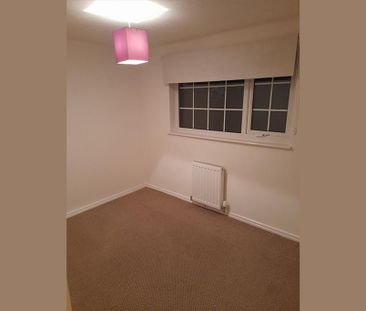 2 bedroom semi-detached house to rent - Photo 6