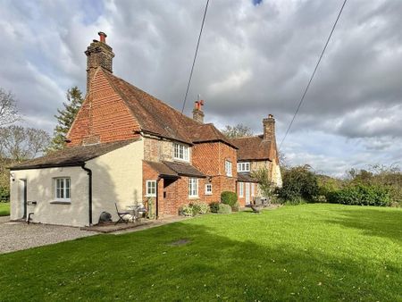 4 bedroom semi-detached house to rent - Photo 5