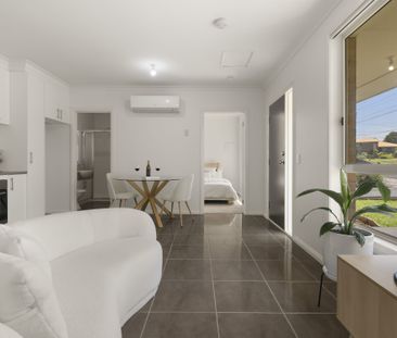 Low maintenance living! - Photo 1