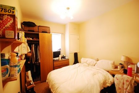 3 Bed - Helmsley Road, Sandyford - Photo 5