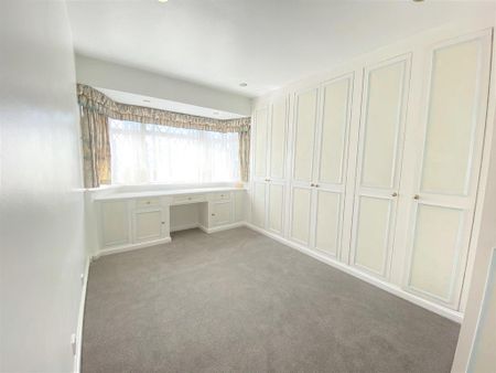 3 bedroom detached house to rent - Photo 2