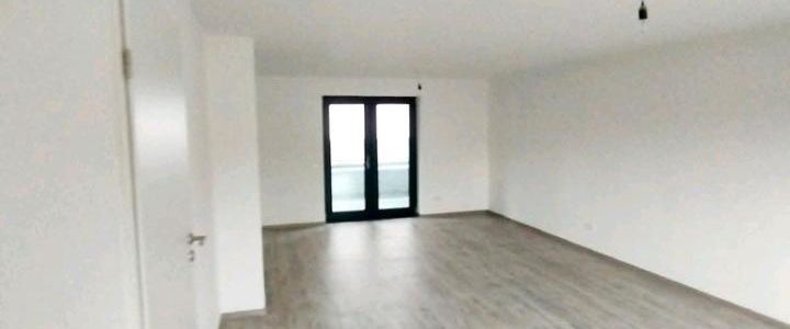 Zweitbezug nach Renovierung/ OG-Whg mit Terasse in Neukirchen - Photo 1