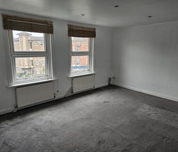 Studio Flat, Lee High Road, SE13 - Photo 2