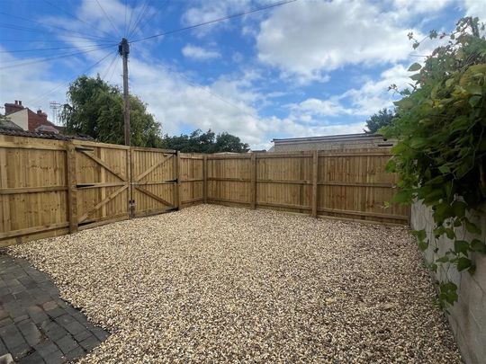 3 bedroom terraced house to rent - Photo 1