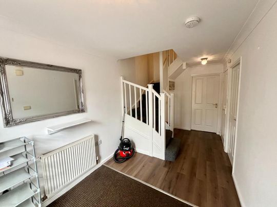1 bedroom in a house share to rent - Photo 1