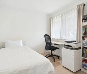 Beautiful 2-Bedroom Unit in Quiet Mount Coolum Location - Photo 4