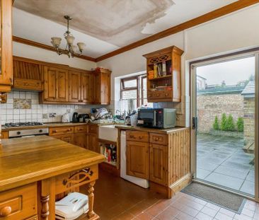 Flat to rent - Photo 1