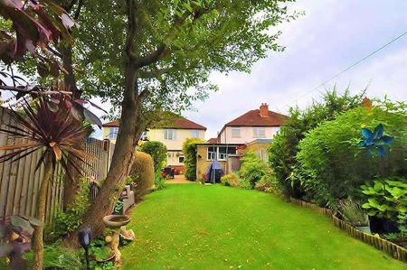 Byrefield Road, Guildford, Surrey, GU2 - Photo 5