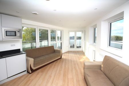 2 bedroom apartment to rent - Photo 3