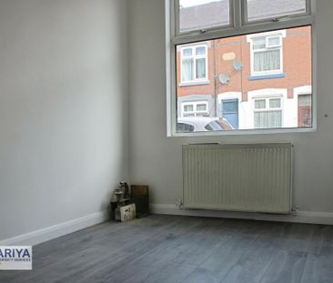 4 bedroom terraced house to rent - Photo 2