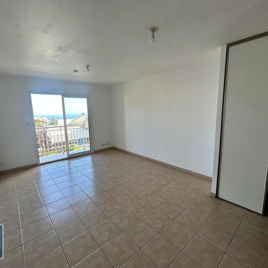 Location Appartement 1 pièce 27m² LE TAMPON 97430 - Photo 1